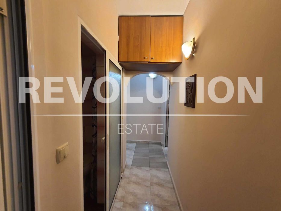 Дава се под наем Тристаен апартамент в Варна, Център - 100 кв.м за 500 € - Снимка #5