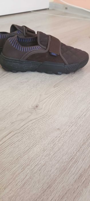 Нови обувки VANS