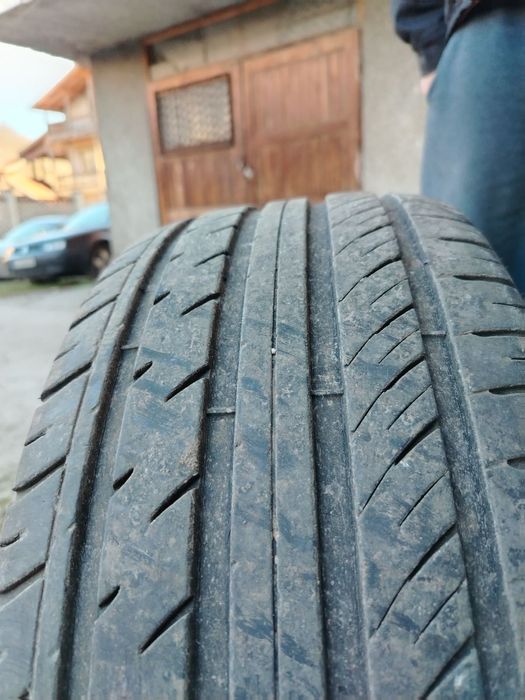 Продавам гуми летни