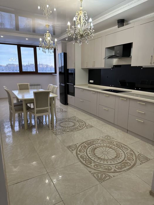 Продам квартиру шахтеров 60