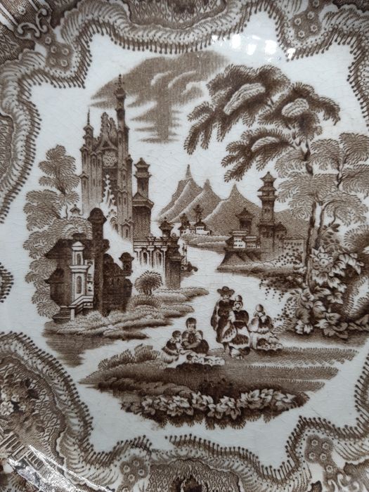 Farfurie de la 1880, realizata de Robert cochran&Co,.