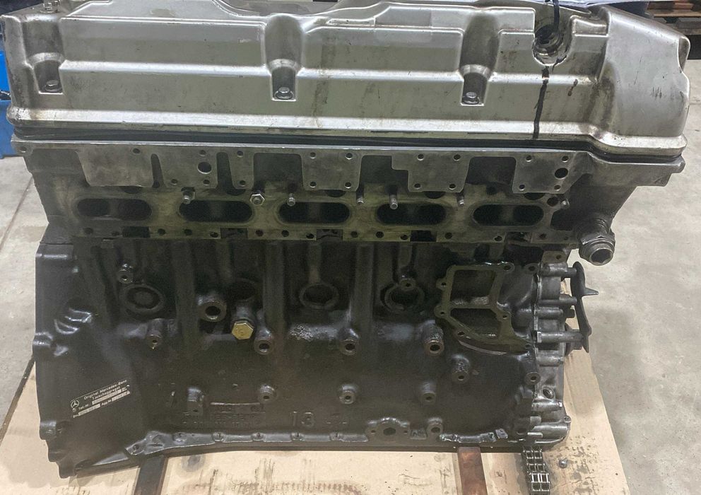 Motor Mercedes-Benz OM605 2.5L Diesel