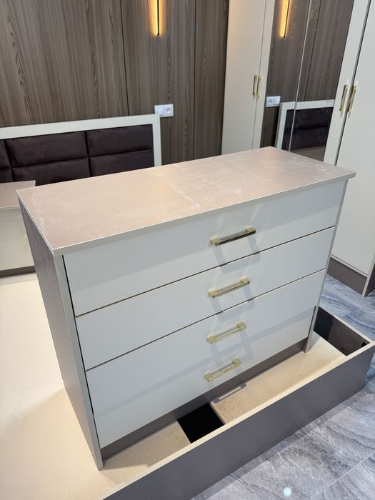 Komod Chester 2 ta bor yengi