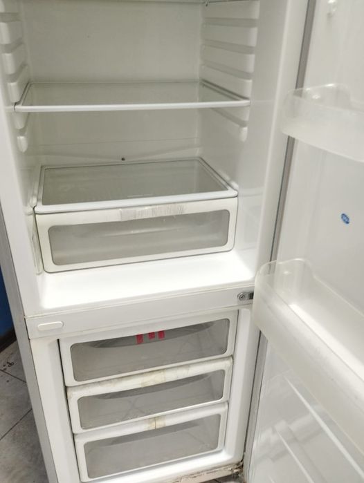 Холодильник марка LG