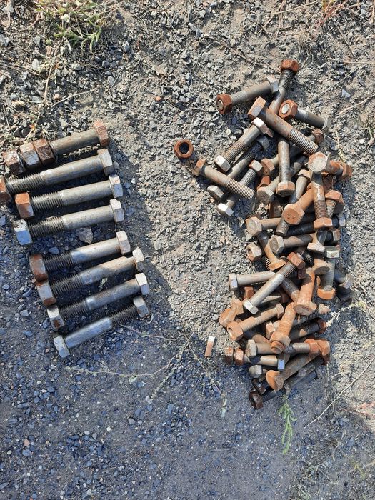 Продам болти и гайки