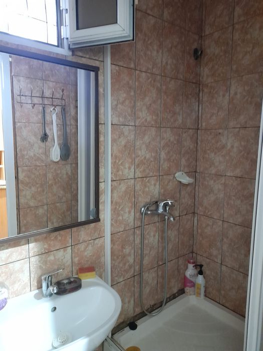 Închiriez garsonieră