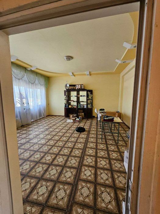 Станция бозорида 3 каватли магазин сотилади