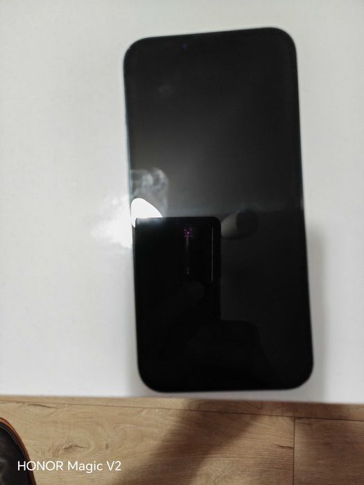 Предлагам iPhone 13