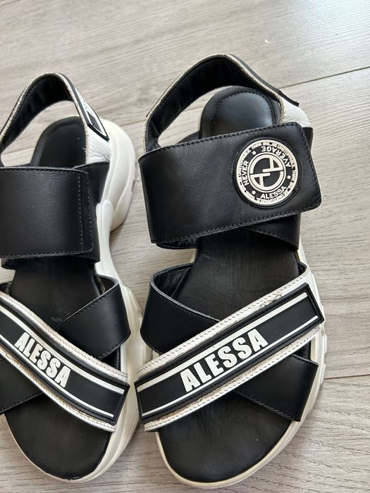 Сандали Аlessaа нови