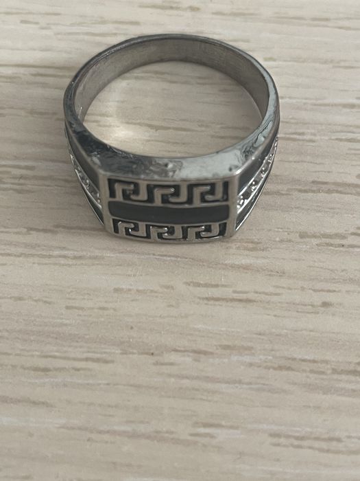 Серебрянные печатки с черным камнем