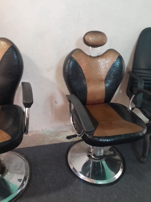 Салон кресло сотилади