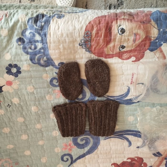 Следы и наколенники,из чистой овечьей шерсти.