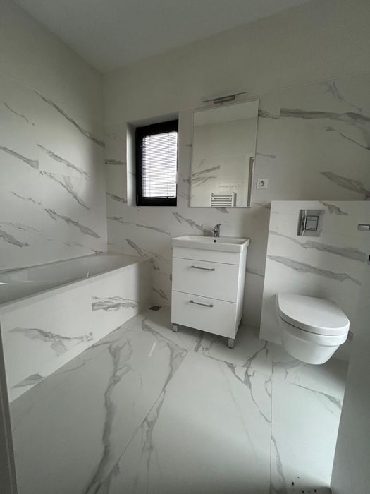 Casa de vanzare sau de inchiriat langa Pitesti