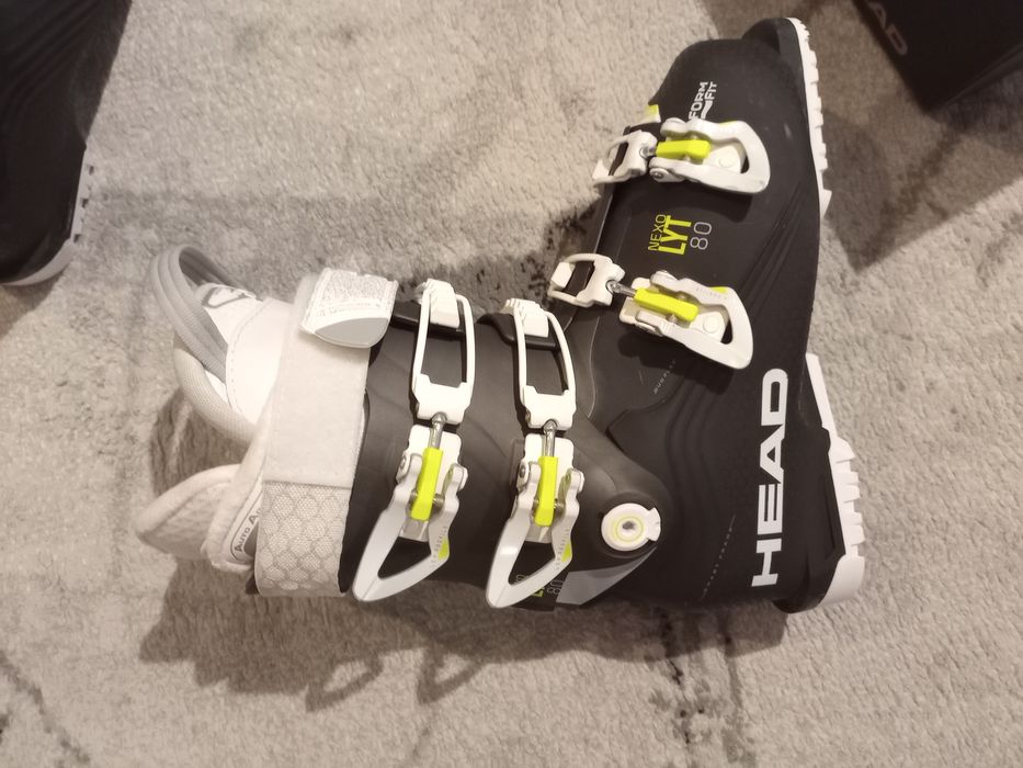 Ски обувки марка Head.