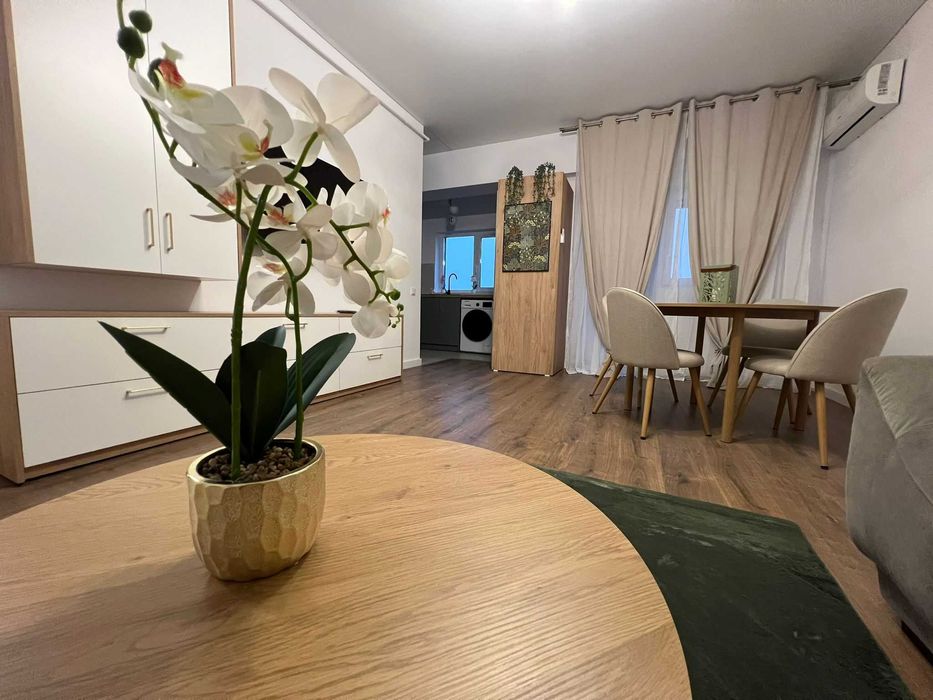 Închiriez apartament 2 camere zona Tătărași cu loc de parcare