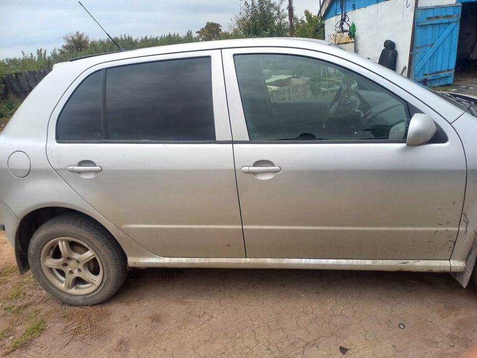 Продам шкода фабиа.2002 года