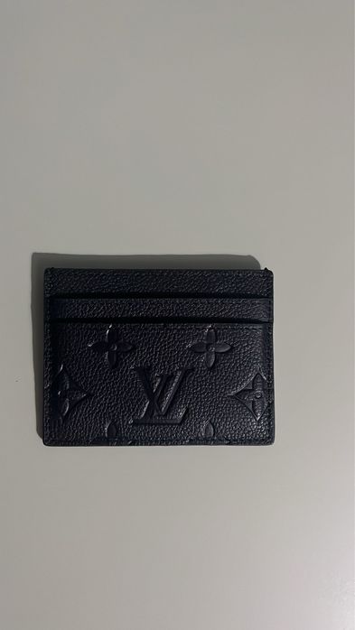 Portofel L V astept oferta