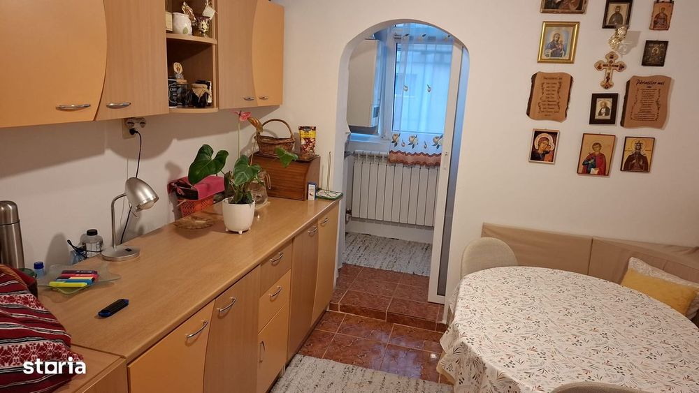 Poarta 6 , 2 camere cu centrala gaze