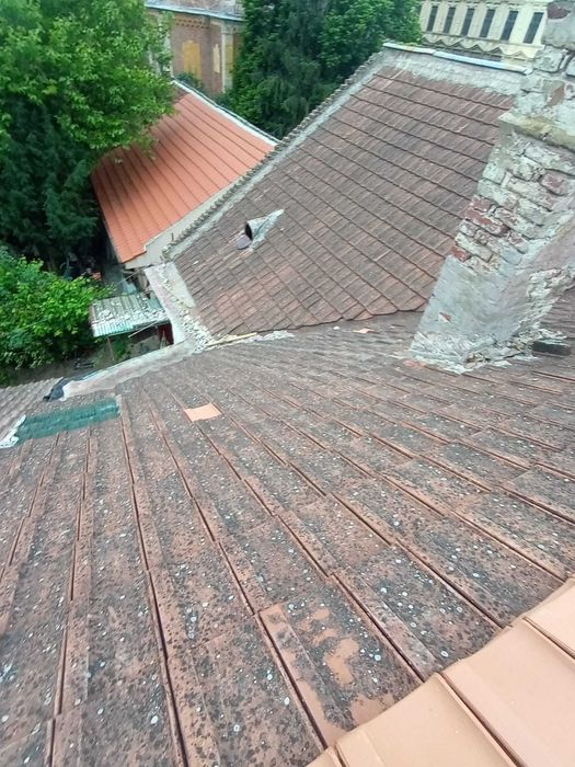 Vand ieftin tigla utilizata, in stare foarte buna