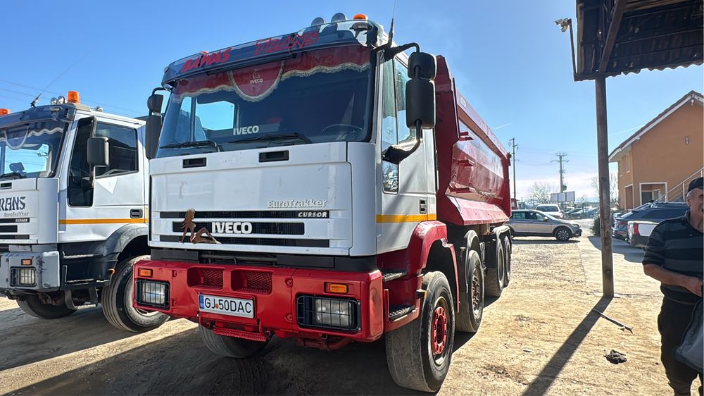Iveco Eurotrakker 8x4 trakker bascula