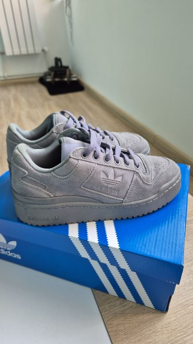Adidasi Forum Bold
