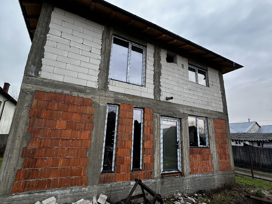 Casa suprafata utila P+1E=87m suprafata teren 607