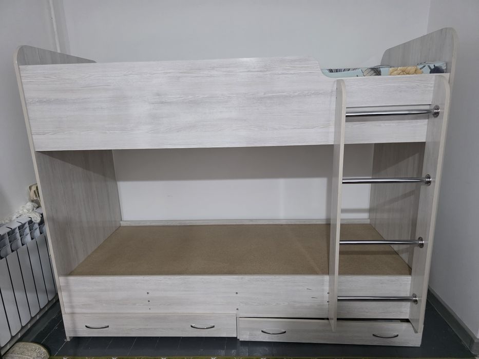 Продается двухярустная кровать