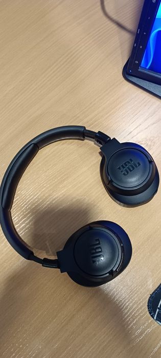 JBL TUNE 720BT наушники