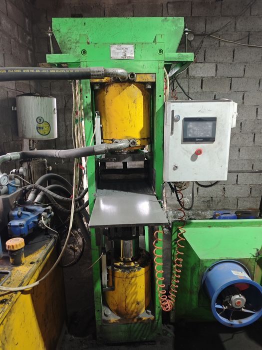Продаётся гидравлический пресс 300тонн
Мощность 18 кВт. Производ