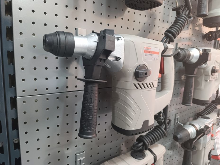 Продам перфоратор Crown CT 18026 original.