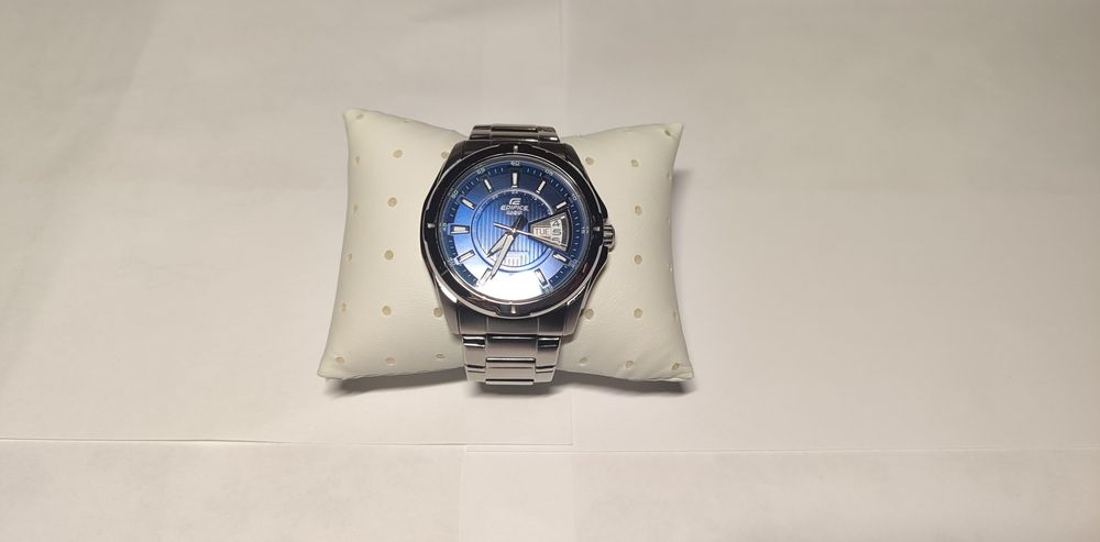 Часовник Casio Edifice EF-129D-2AVEF