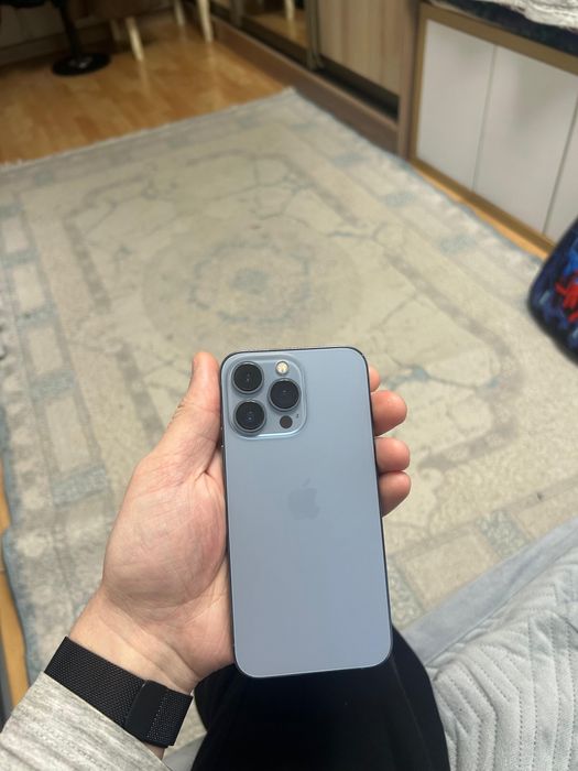 iPhone 13 Pro + Apple Watche se