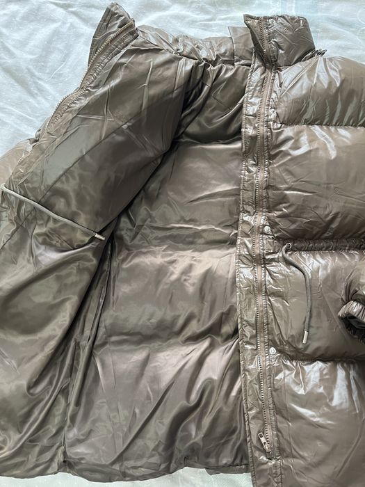 Продам новую куртку теплая