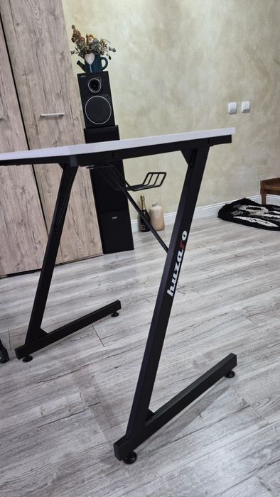 Birou colt gaming Huzaro