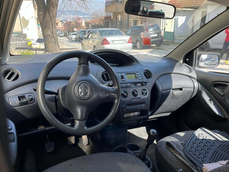 Продавам Toyota  Yaris