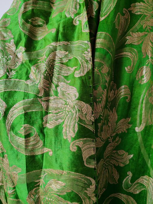 Старинная Паранжа с Золотой Вышивкой