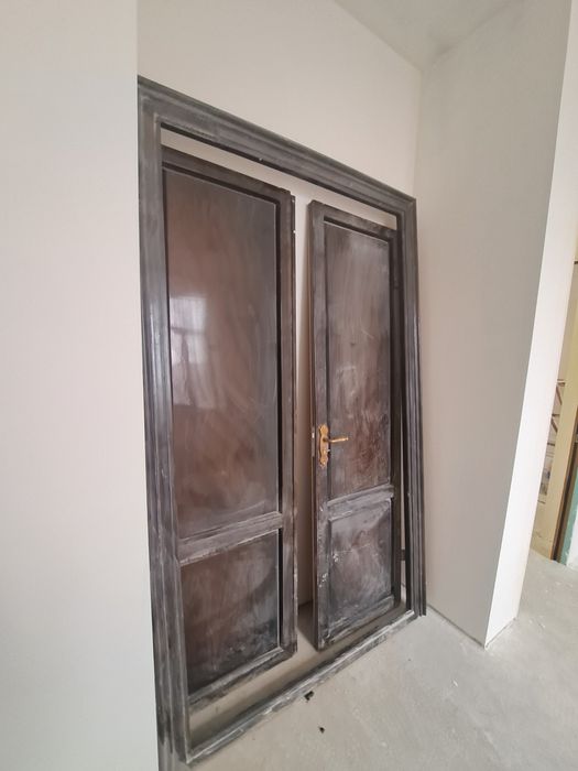 Temir eshik sotiladi