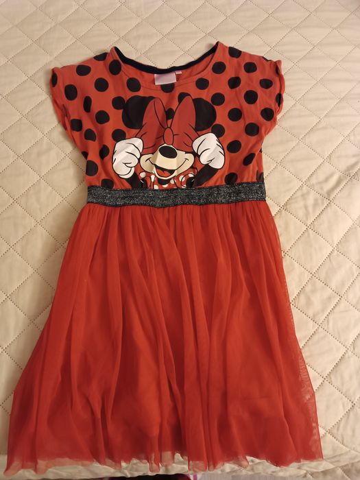 Vând rochițe fetițe 4-6 ani