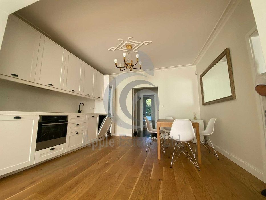 Дава се под наем Тристаен апартамент в София, Център - 110 кв.м за 1100 € - Снимка #3