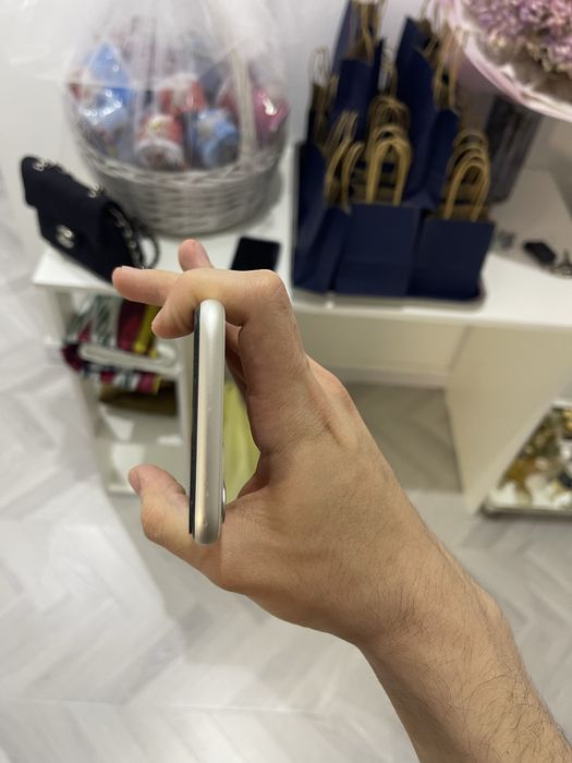 Iphone 11 64gb 66% ochilmagan