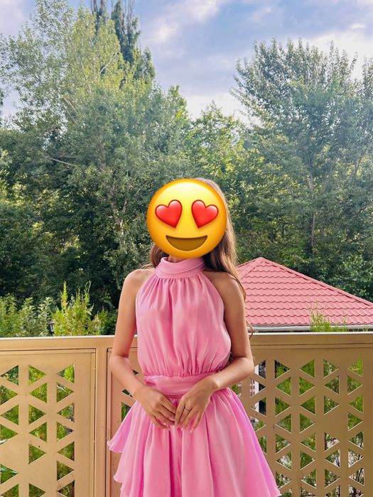 Розовое платье, продаю