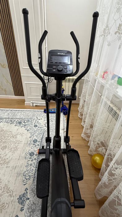 Продам Эллиптический тренажер