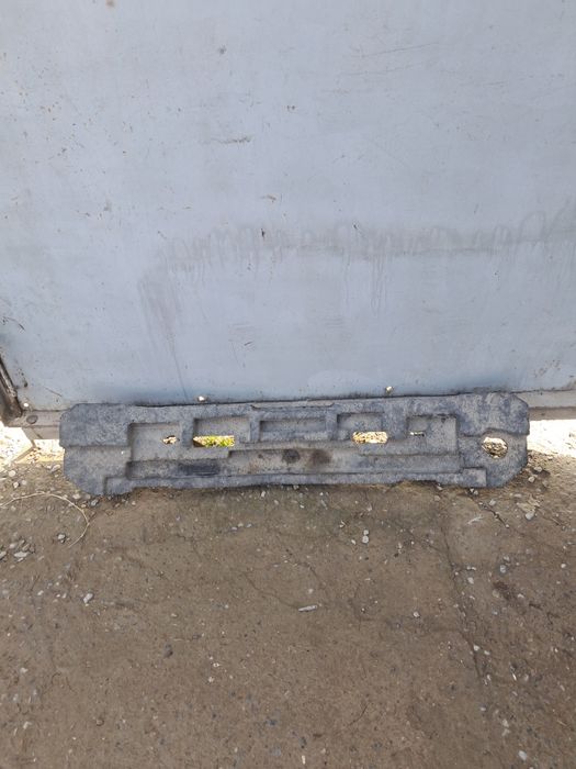 На хондай усилитель бампера продаётся