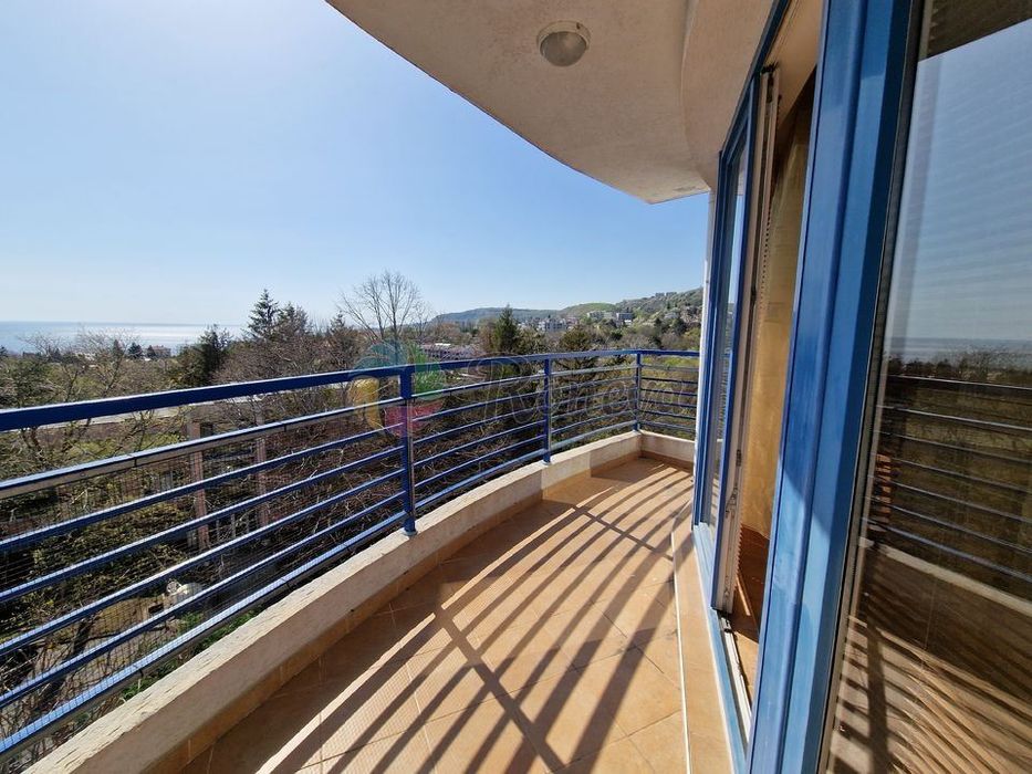 Продава се Тристаен апартамент в Балчик - 97 кв.м за 918 €/кв.м - Снимка #8