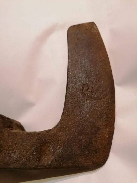 Брадва старинна - здрава