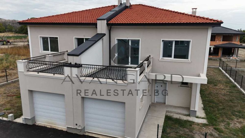 оф.14450 ЛУКСОЗНИ Къщи Първенец