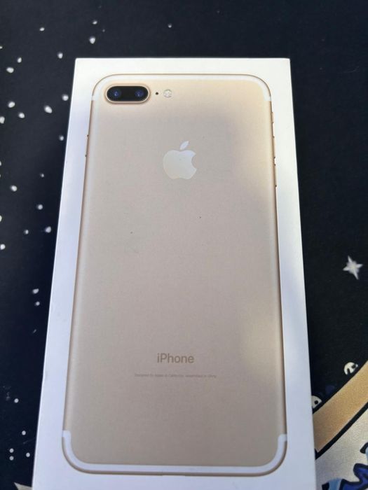 iPhone 7+ с коробкой