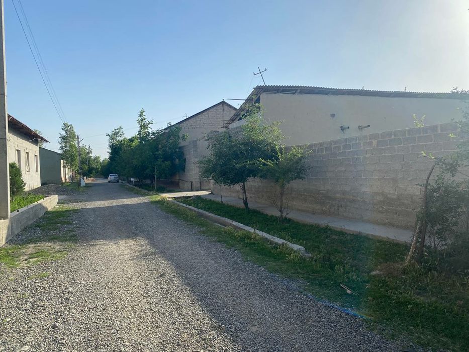 8 sutiq yerda uy 3 xonali