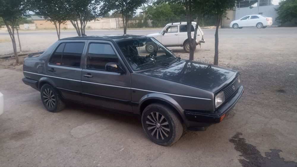 Volsvagen Jetta, 1988 yil ishlab chiqarilgan, begzin-gaz holati oʻrta