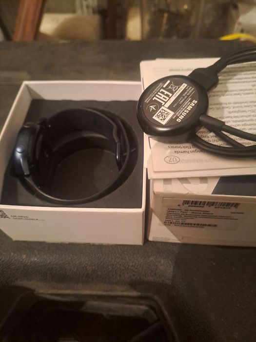 Продам срочно смарт ватч часы